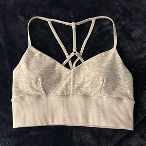 Alo Yoga - Alosoft Lavish Bra - Light Gray Size S - EUC